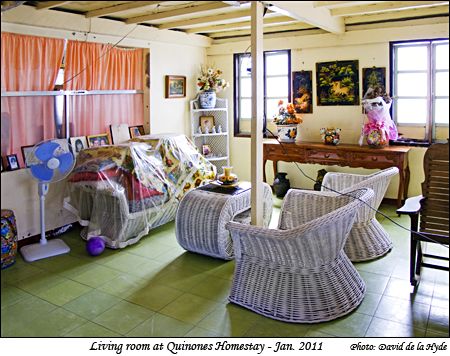 A living room at Quinones Homestay