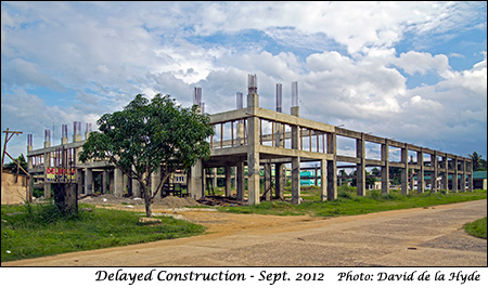 Delayed construction behind the government Buildings