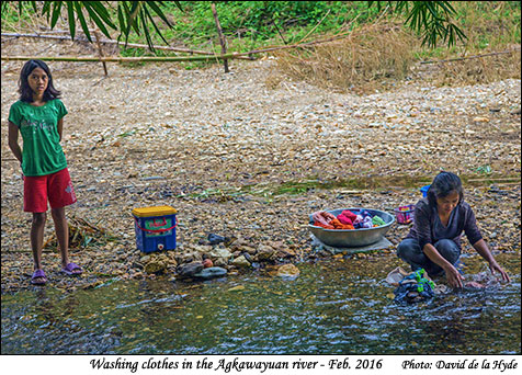 Washing clothes in the Agkawayan river