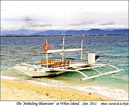 The motor banca 'Ambulong Bluewater' at White Island